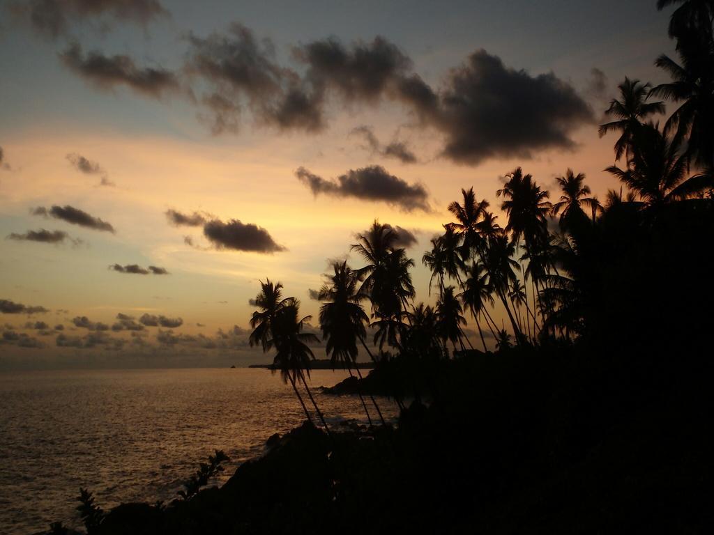 Perfect View Mirissa Hotel Exterior photo